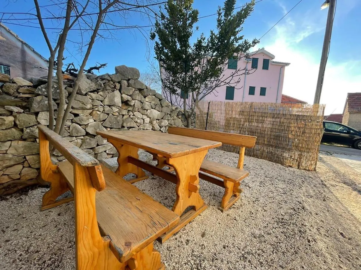 Studio Apartment Dona Trogir Croatia