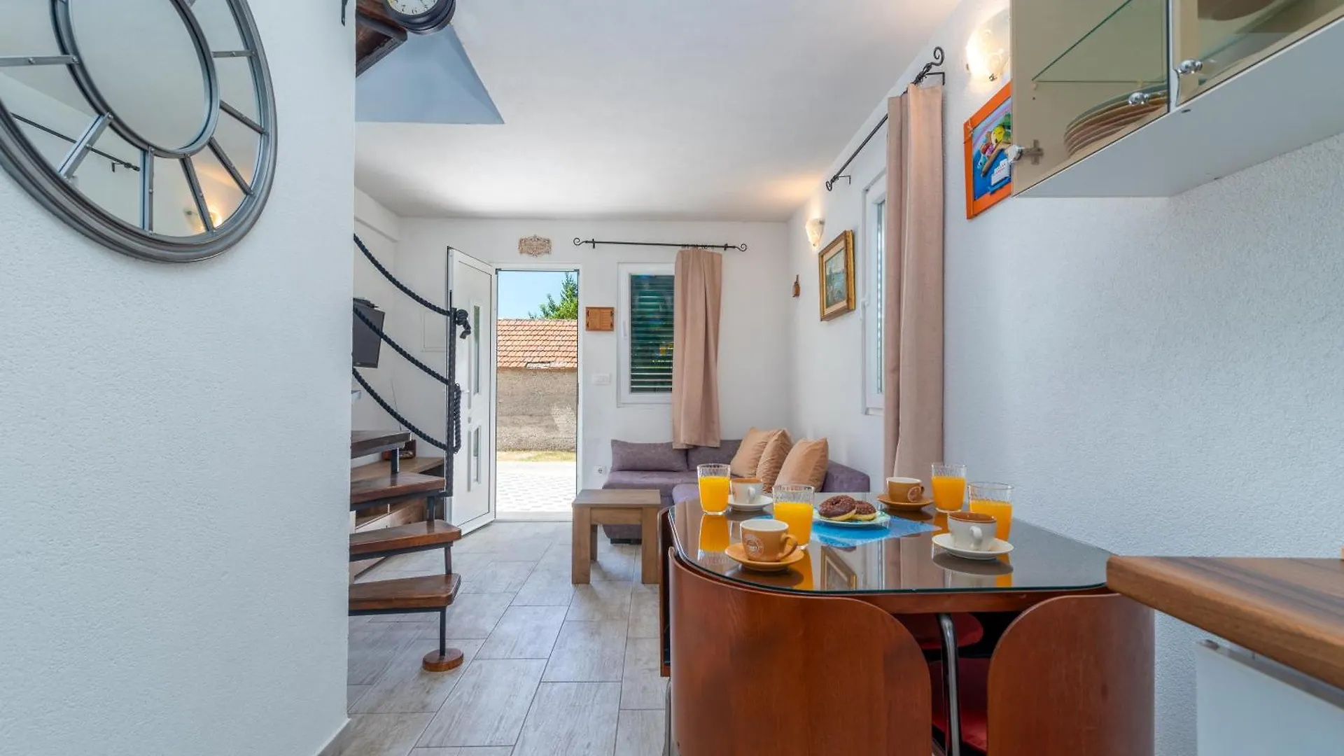 Studio Apartment Dona Traù