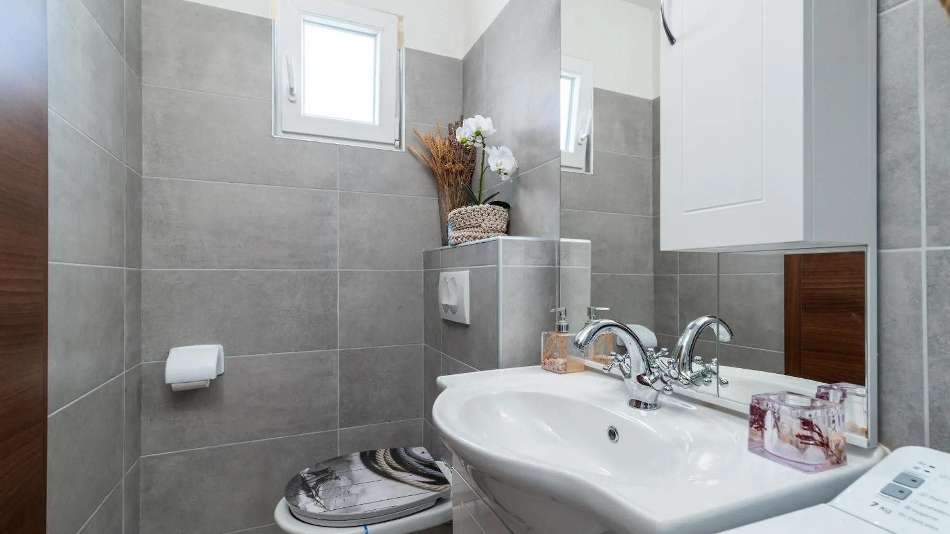 Studio Apartment Dona Traù
