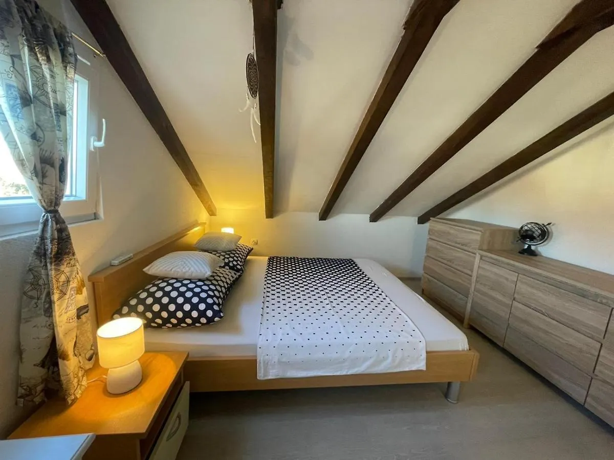Studio Apartment Dona Trogir